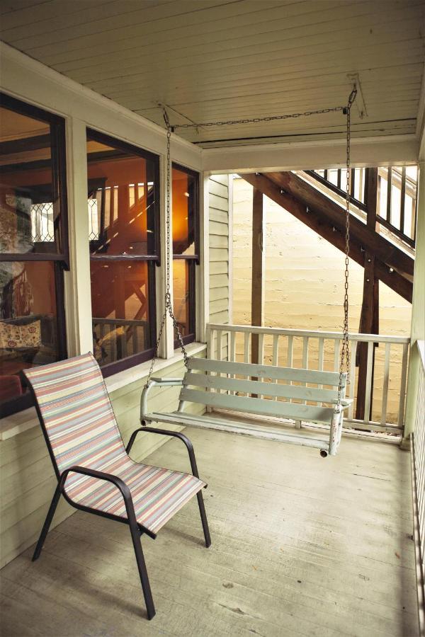 Bluebird Inn