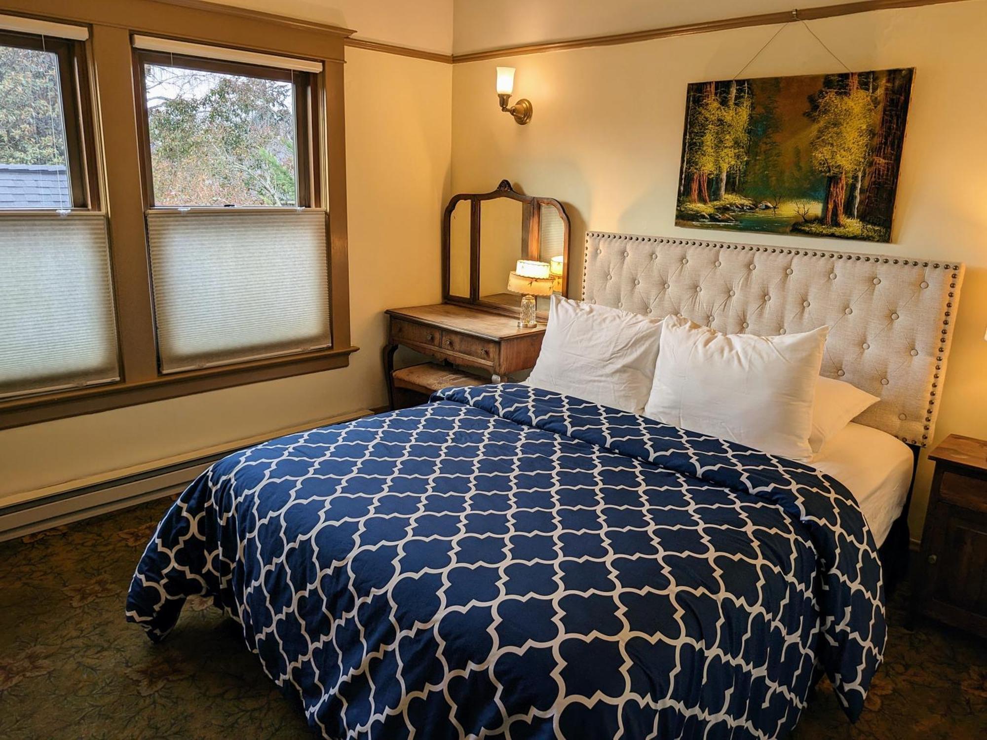 Bluebird Inn Portland